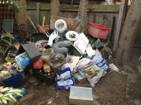 Eco-friendly disposal during flat clearance
